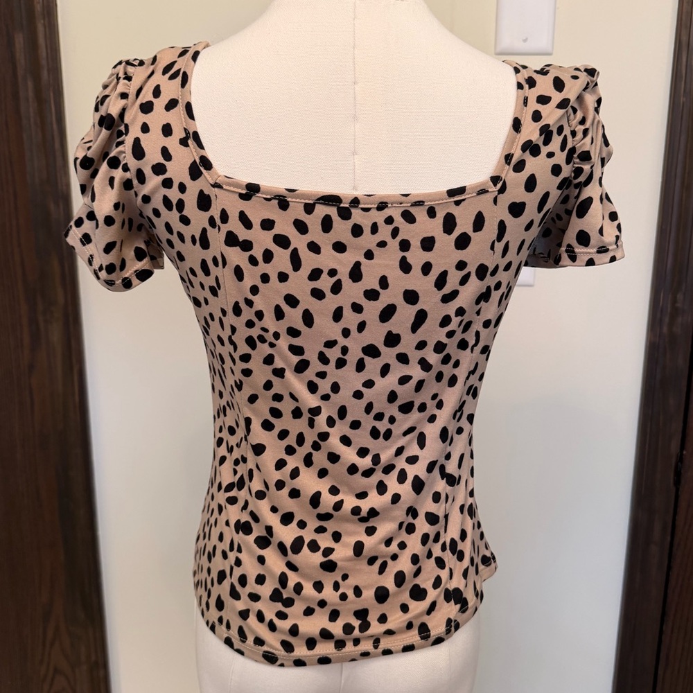 Lulus Ruched Short Sleeve Square Neck Fitted Animal Print Top - Picture 3 of 4